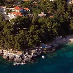 Aparthotel Wine Resort Adriatic Mikulic 4*