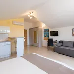 Aparthotel Wine Resort Adriatic Mikulic 4*