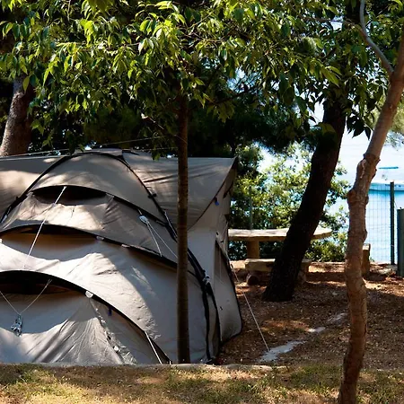 Wine Adriatic Mikulic 公寓式酒店