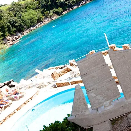 Wine Adriatic Mikulic 奥瑞比克