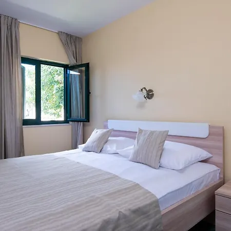Wine Adriatic Mikulic Aparthotel Orebić