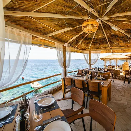 Wine Adriatic Mikulic Aparthotel