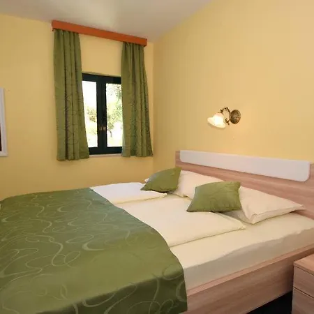 Wine Adriatic Mikulic 奥瑞比克