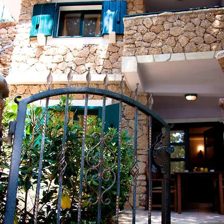 Wine Adriatic Mikulic 公寓式酒店 4*