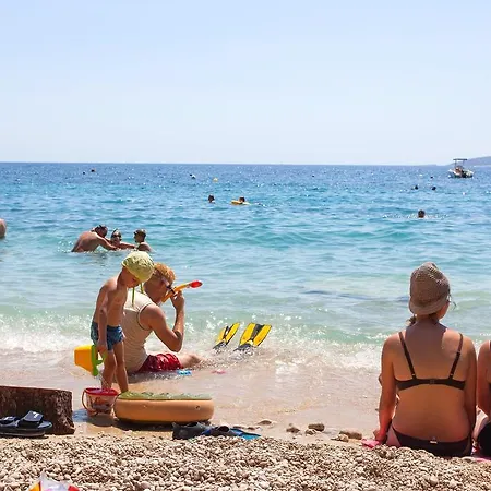 Wine Adriatic Mikulic 公寓式酒店 4*