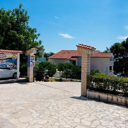 Wine Adriatic Mikulic 公寓式酒店 奥瑞比克