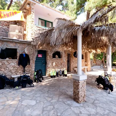 Wine Adriatic Mikulic 奥瑞比克