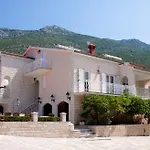 Wine Adriatic Mikulic 4* Orebić
