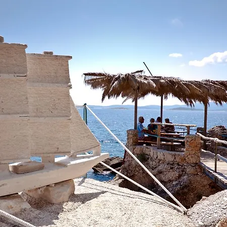 Wine Adriatic Mikulic 아파트호텔