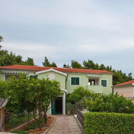 Wine Adriatic Mikulic 4* 오레비츠