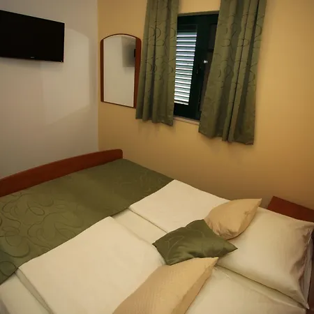 Wine Adriatic Mikulic Aparthotel Orebić