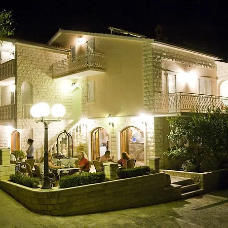 아파트호텔 Wine Adriatic Mikulic 오레비츠