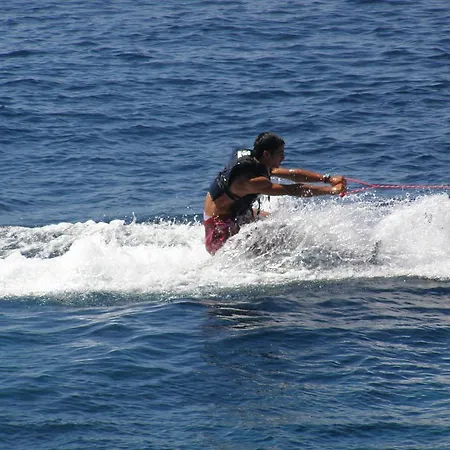 Wine Adriatic Mikulic 아파트호텔 4*