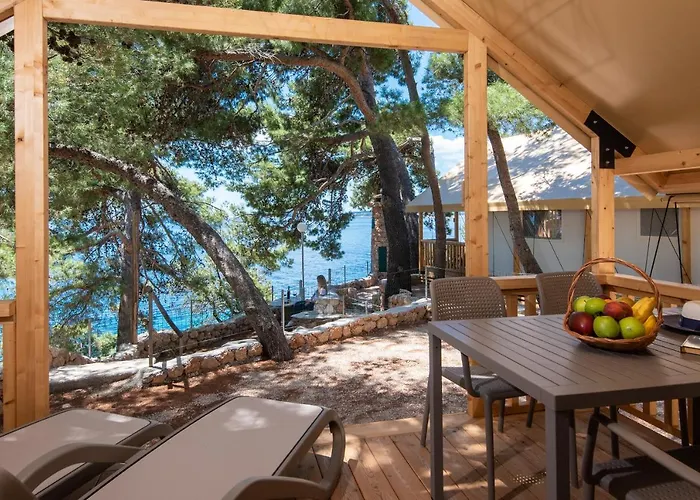 Aparthotel Wine Resort Adriatic Mikulic 4*