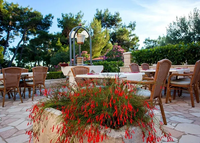 Aparthotel Wine Resort Adriatic Mikulic 4*