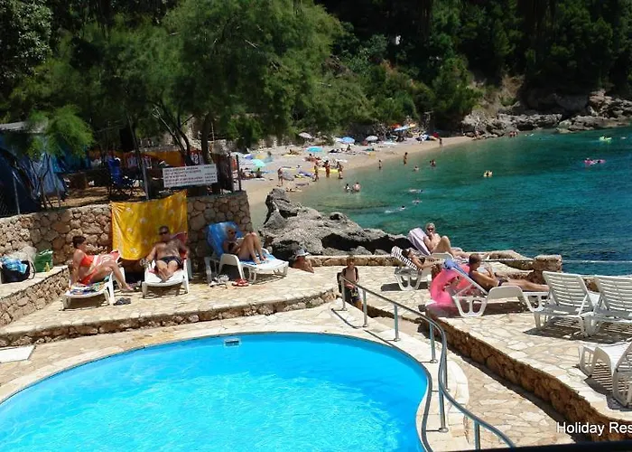 Wine Resort Adriatic Mikulic Aparthotel 4*